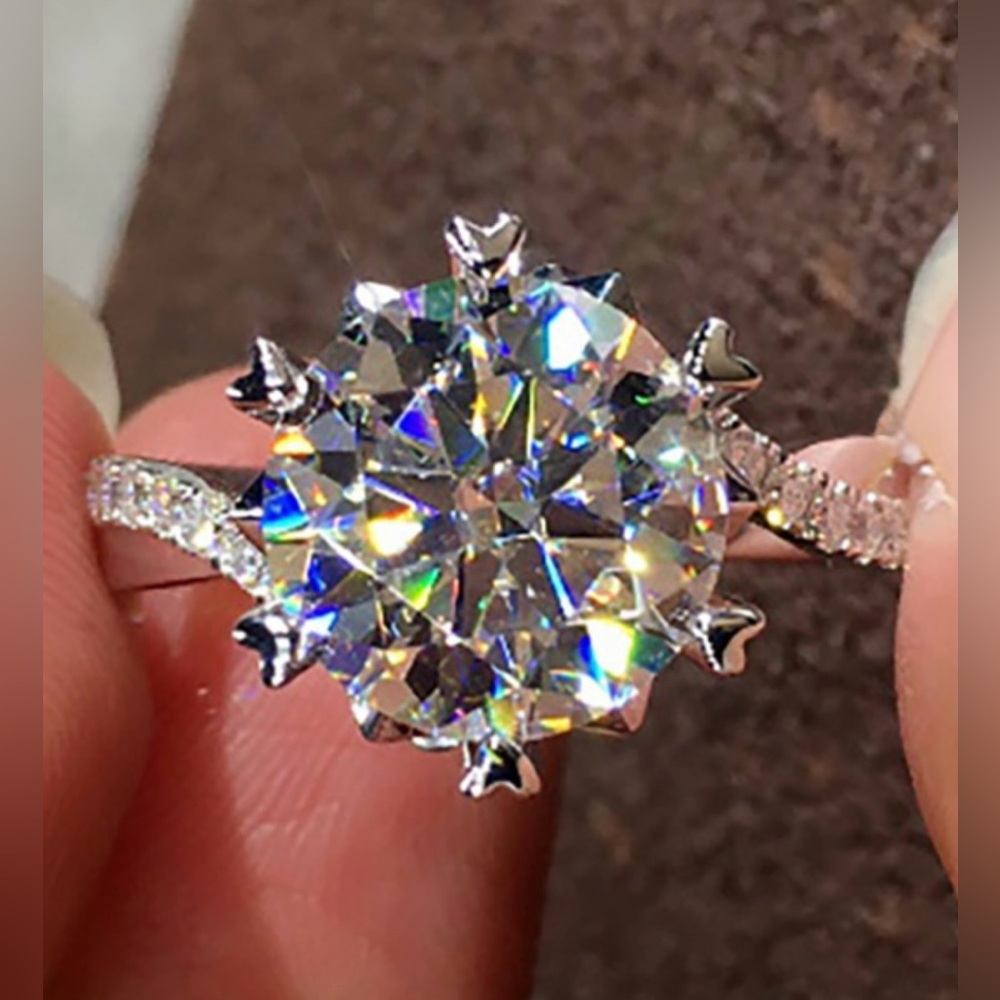 NWT Brilliant Unique Moissanite 6-Claw 925 Sterling Silver Ring!
